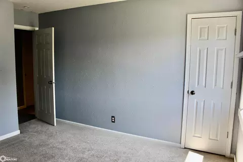 Bedroom - 1406 E 17th St, Atlantic, IA 50022 photo 3 of 6