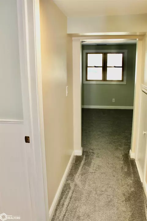Entry Way - 1406 E 17th St, Atlantic, IA 50022 photo 9 of 9