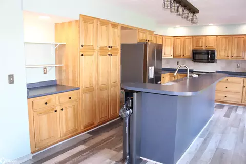 Kitchen - 1406 E 17th St, Atlantic, IA 50022 photo 2 of 8