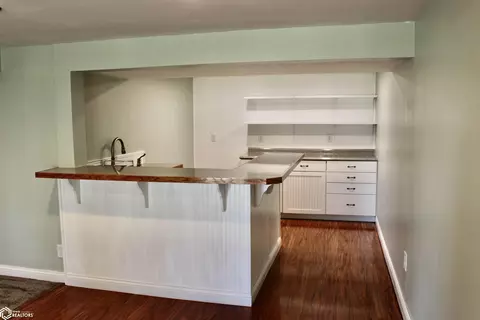 Kitchen - 1406 E 17th St, Atlantic, IA 50022 photo 6 of 8