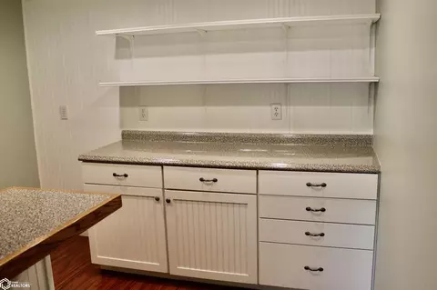 Kitchen - 1406 E 17th St, Atlantic, IA 50022 photo 7 of 8