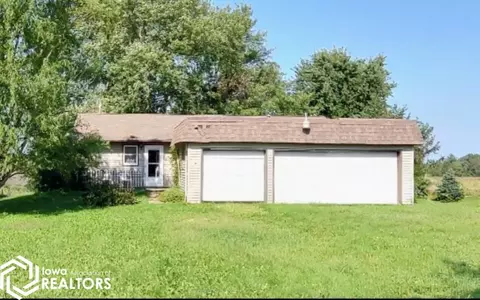 1955 Vine Ave, Marshalltown, IA 50158
