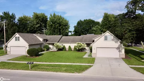 203 N Grimmell Rd, Jefferson, IA 50129