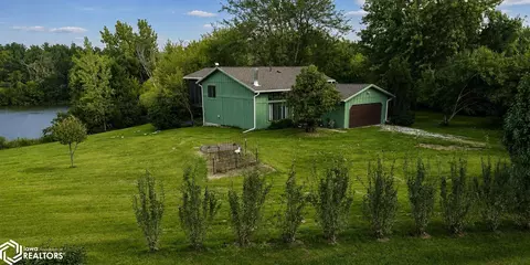 2352 Seven Hills Rd, Fairfield, IA 52556