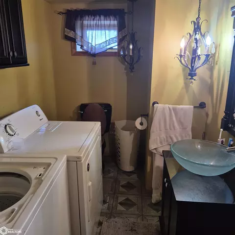 Other - 303 E Walnut, Eldon, IA 52554 photo 4 of 6