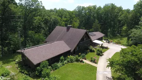 12739 Us 61, Burlington, IA 52601