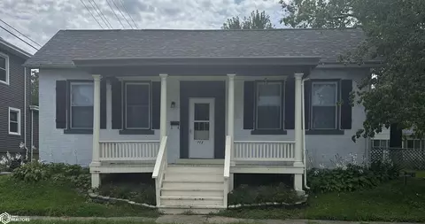 713 Oak St, Burlington, IA 52601