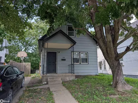 1104 Bartlett St, Burlington, IA 52601