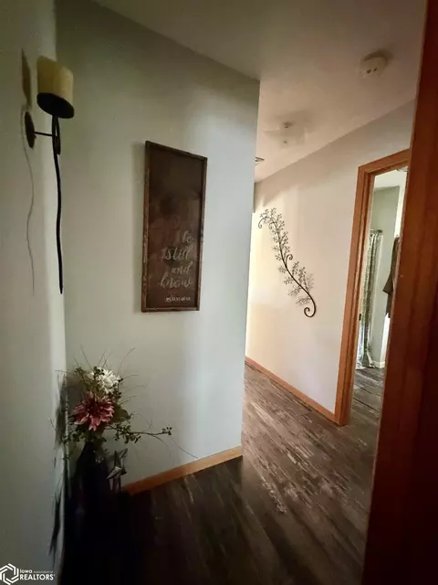 Entry Way - 602 E 18th St, Atlantic, IA 50022 photo 2 of 2