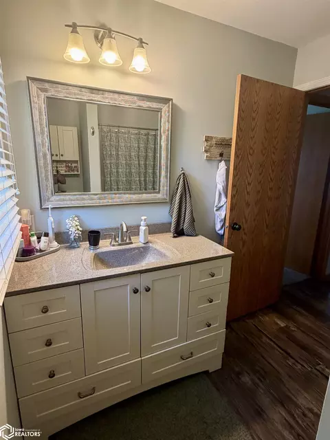 Bath - 602 E 18th St, Atlantic, IA 50022 photo 1 of 2