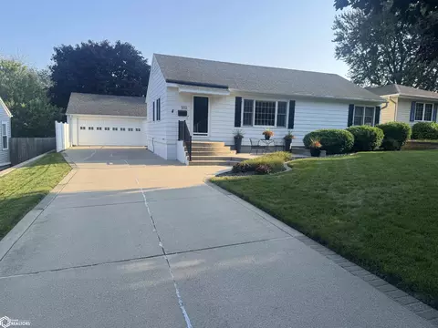 503 18th Pl, Carroll, IA 51401