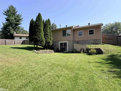 1604 Southview Cir, Fairfield, IA 52556