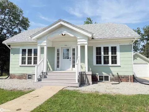 Exterior - 716 1st Ave NE, Hampton, IA 50441 photo 3 of 3