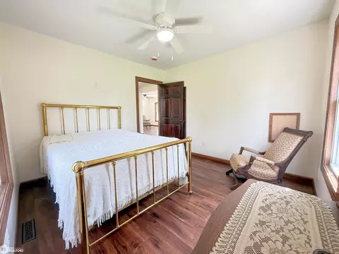Bedroom - 716 1st Ave NE, Hampton, IA 50441 photo 2 of 2