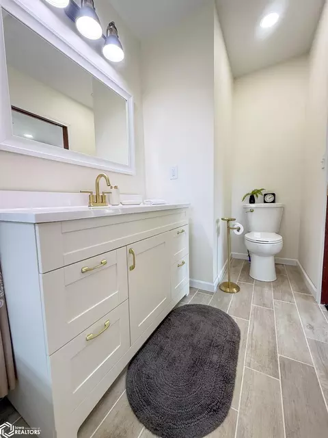 Bath - 716 1st Ave NE, Hampton, IA 50441 photo 2 of 3