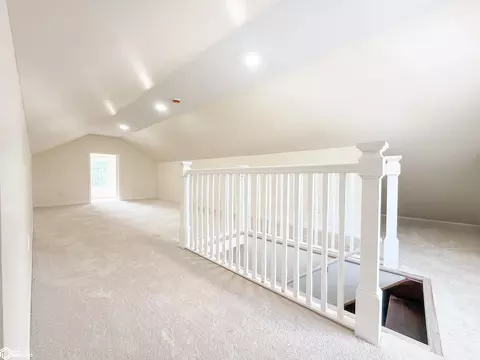 Entry Way - 716 1st Ave NE, Hampton, IA 50441 photo 2 of 2