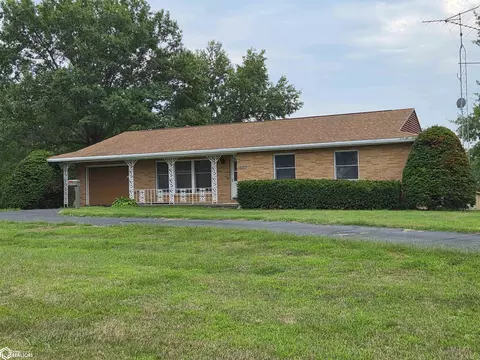 517 W Jackson St, Sigourney, IA 52591