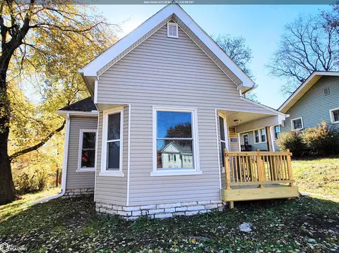328 E Maple Ave, Ottumwa, IA 52501