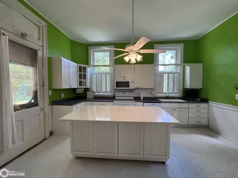 Kitchen - 409 E Washington St, Centerville, IA 52544 photo 1 of 2
