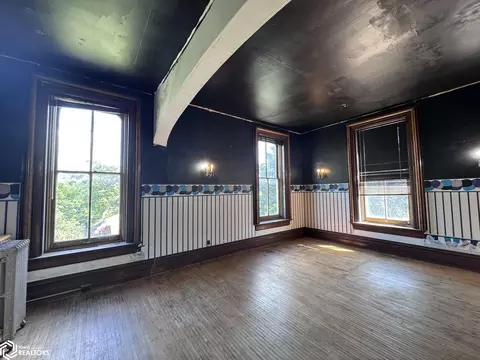 Bedroom - 409 E Washington St, Centerville, IA 52544 photo 1 of 4