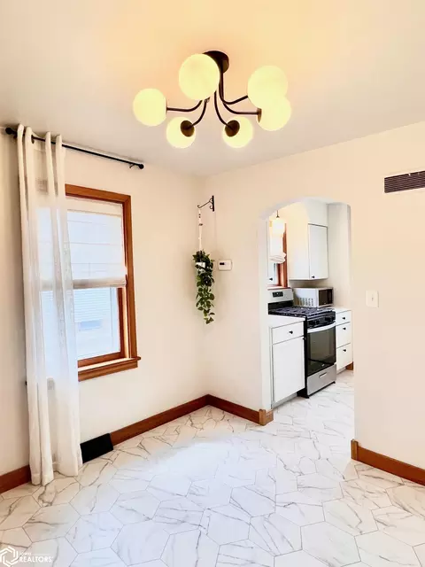 Dining - 1415 E State St, Algona, IA 50511 photo 1 of 2