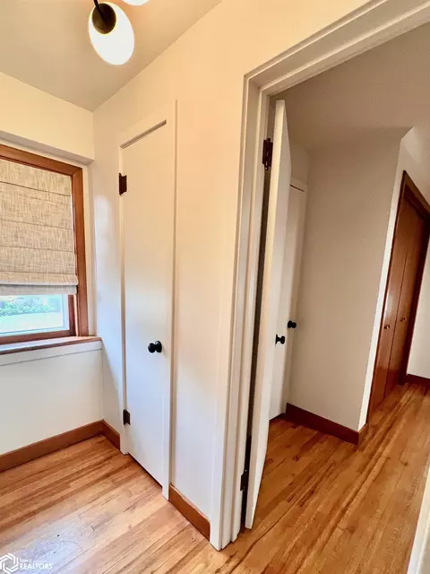 Entry Way - 1415 E State St, Algona, IA 50511 photo 5 of 5