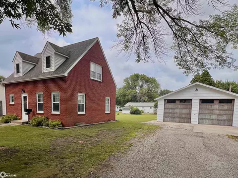 Exterior - 1415 E State St, Algona, IA 50511 photo 2 of 3