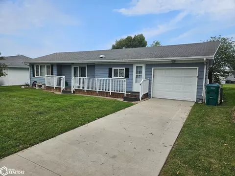 103 E Kennedy St, New London, IA 52645