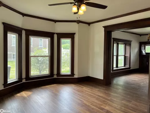 Living - 415 7th St, Murray, IA 50174 photo 3 of 5