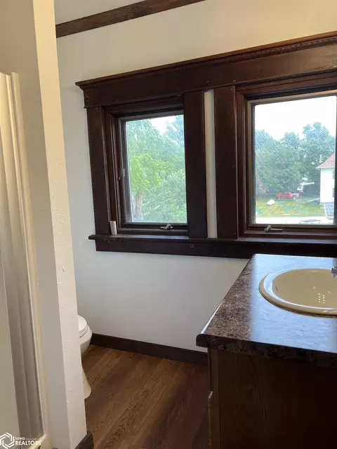 Bath - 415 7th St, Murray, IA 50174 photo 3 of 5