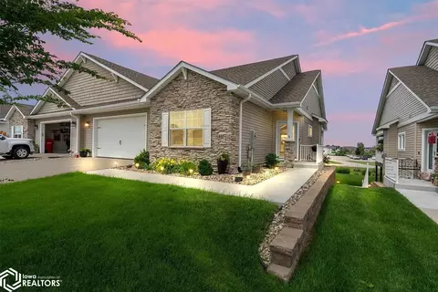 486 Bella Vista Ct, Huxley, IA 50124