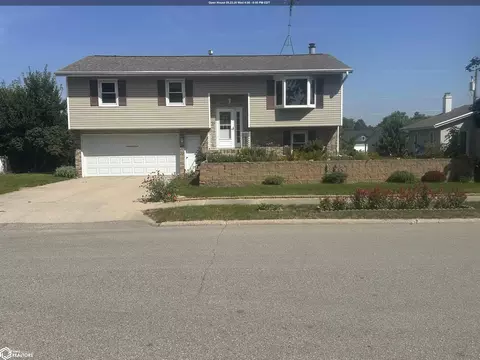 2406 Sunset Dr, Iowa Falls, IA 50126