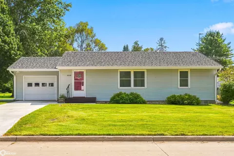 806 E Washington St, Montezuma, IA 50171