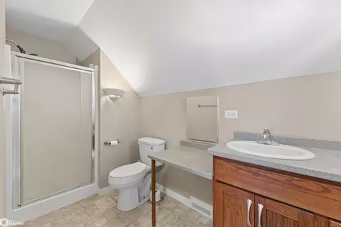 Bath - 1995 Pine Ave, Garner, IA 50438 photo 3 of 3
