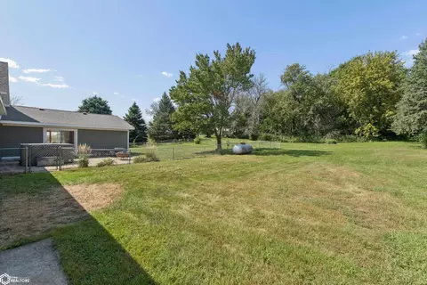 Exterior - 1995 Pine Ave, Garner, IA 50438 photo 9 of 12