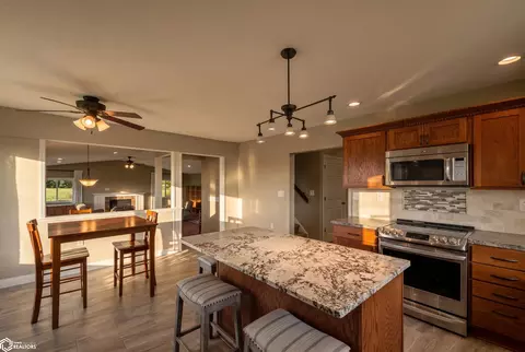 Kitchen - 1995 Pine Ave, Garner, IA 50438 photo 7 of 7