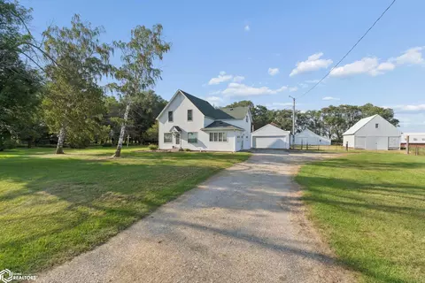 13842 210th St, Mason City, IA 50401