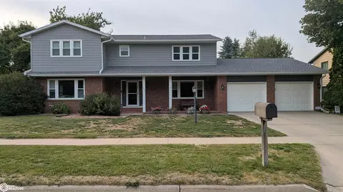 120 Woodbine, Mason City, IA 50401