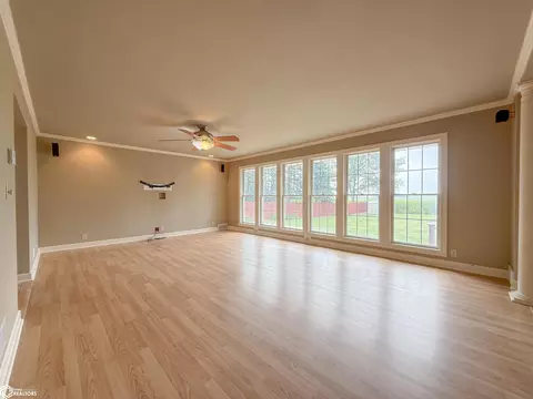 Living - 715 4th Ave SE, Hampton, IA 50441 photo 5 of 7
