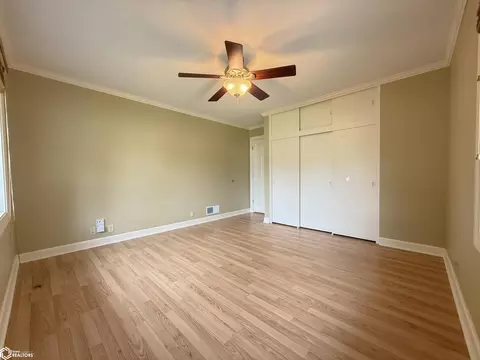 Bedroom - 715 4th Ave SE, Hampton, IA 50441 photo 4 of 4