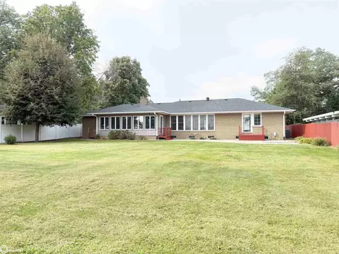Exterior - 715 4th Ave SE, Hampton, IA 50441 photo 8 of 8