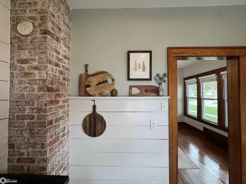 Entry Way - 808 Ring St, Mapleton, IA 51034 photo 3 of 7