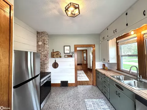 Kitchen - 808 Ring St, Mapleton, IA 51034 photo 2 of 12