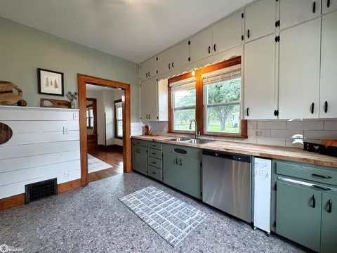 Kitchen - 808 Ring St, Mapleton, IA 51034 photo 8 of 12