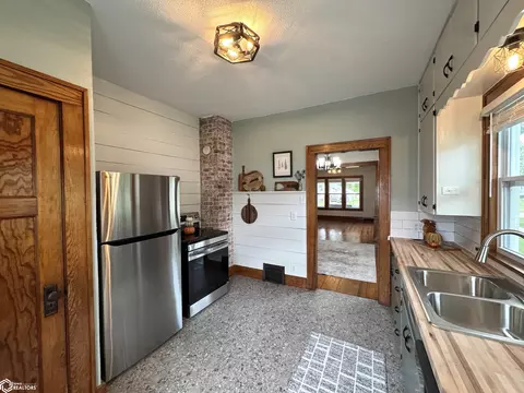 Kitchen - 808 Ring St, Mapleton, IA 51034 photo 6 of 12