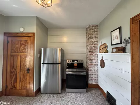 Kitchen - 808 Ring St, Mapleton, IA 51034 photo 3 of 12