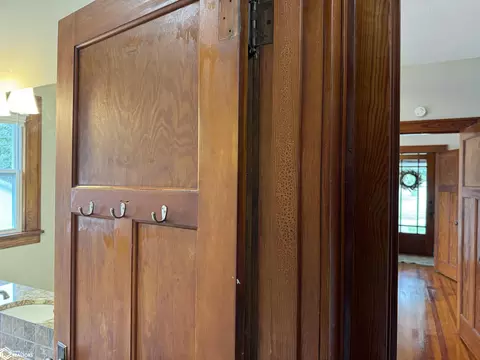 Entry Way - 808 Ring St, Mapleton, IA 51034 photo 2 of 7
