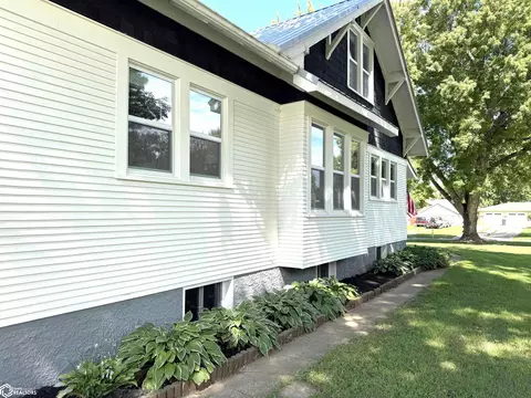 Exterior - 808 Ring St, Mapleton, IA 51034 photo 6 of 13