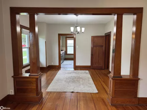 Living - 808 Ring St, Mapleton, IA 51034 photo 3 of 9
