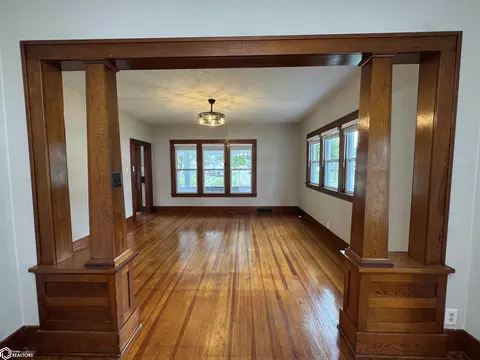 Living - 808 Ring St, Mapleton, IA 51034 photo 6 of 9